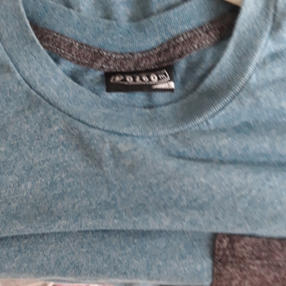 Volcom mens S 2toned soft cotton tshirt